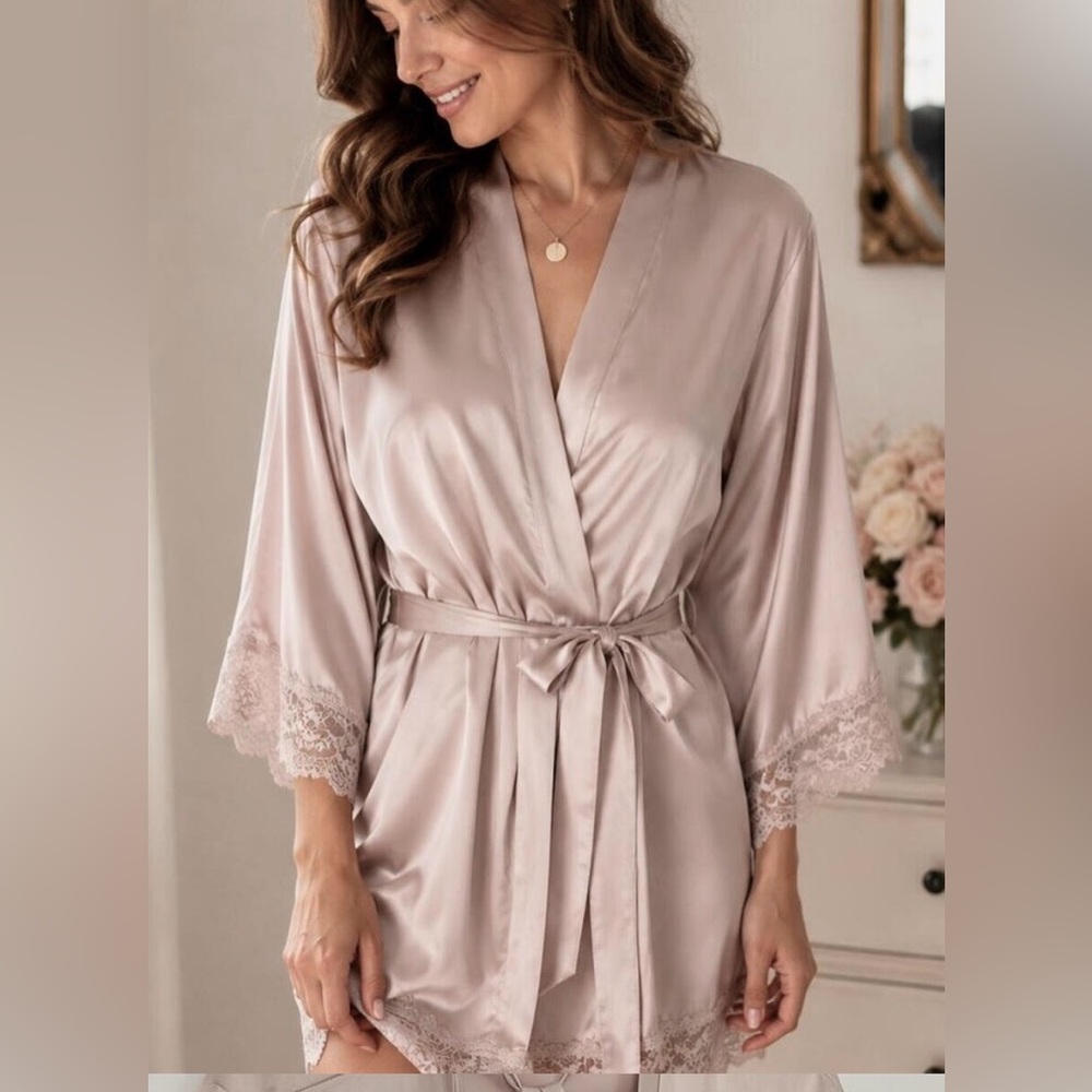 Le Rose Lauren Lace satin robe lace sleeves & hemline in Dark Champagne size XS